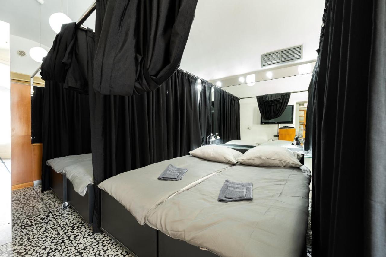 Hostel Hospitality House - H H H Ljubljana Bagian luar foto